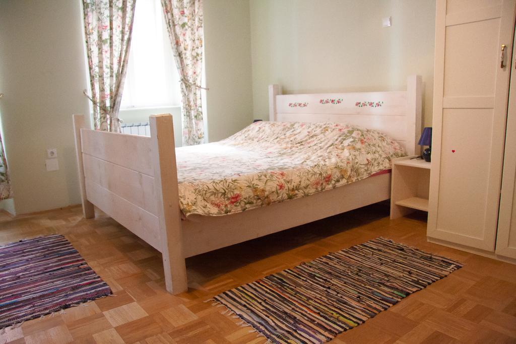 Bascarsija Apartments & Rooms Maribor Phòng bức ảnh